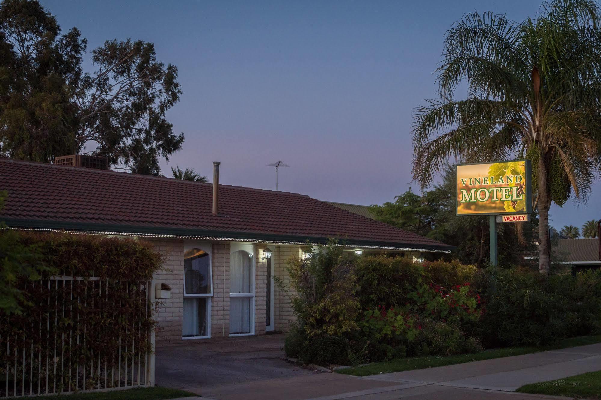 Vineland Motel Μιλντούρα Εξωτερικό φωτογραφία